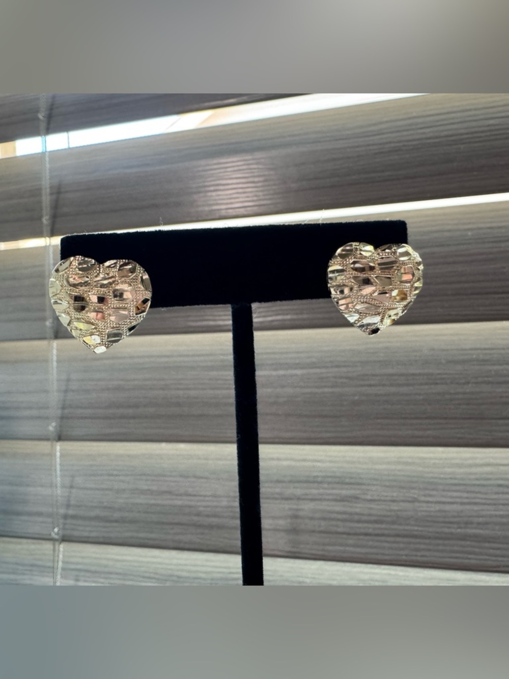10K goldTextured Heart Stud Earrings -